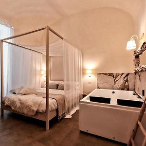 Terra Mia Suite